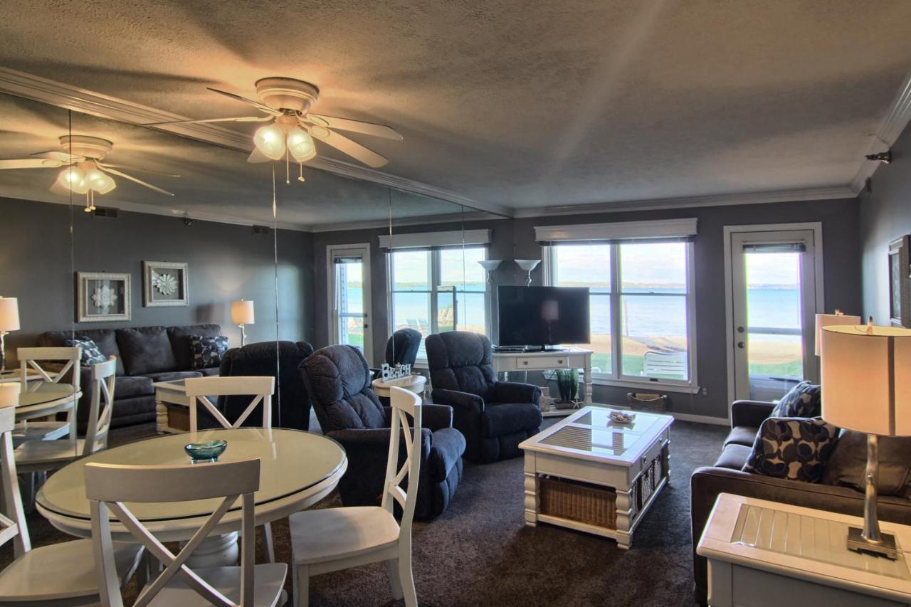 103 North Shore Inn Traverse City Esterno foto