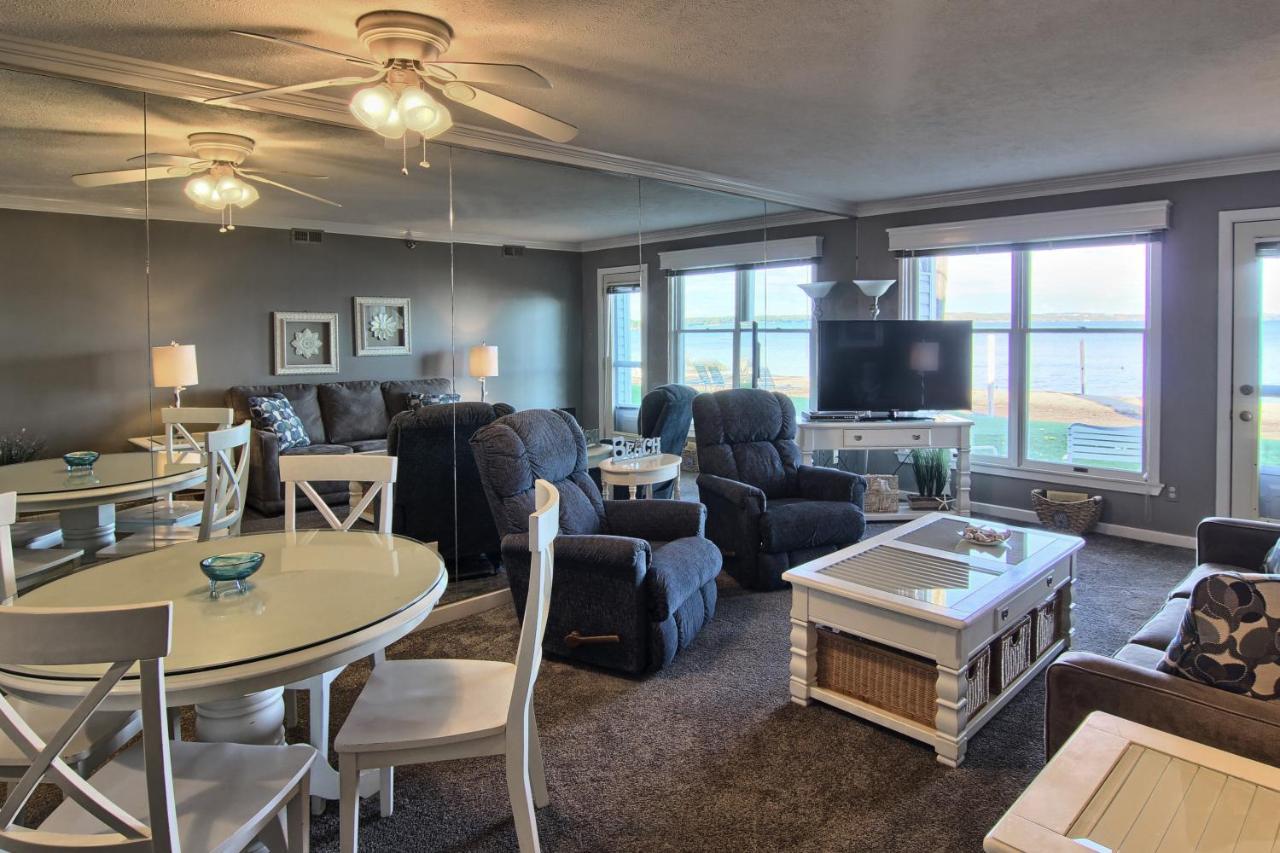 103 North Shore Inn Traverse City Esterno foto